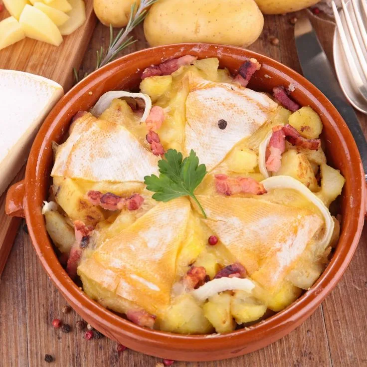 tartiflette savoyarde with reblochon cheese